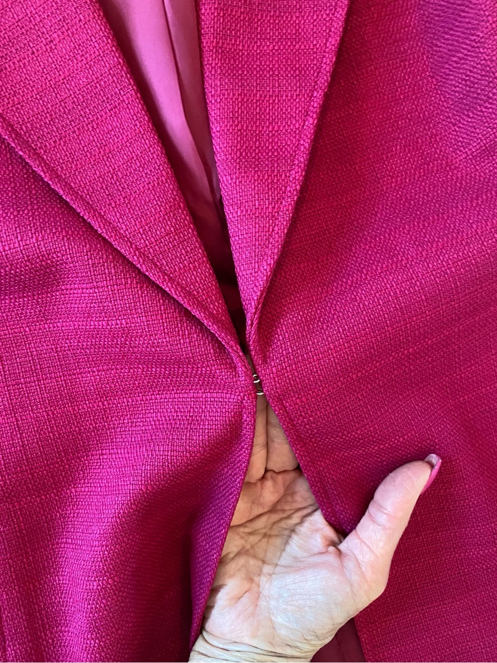 Liz Claiborne Sleeveless Blazer Vest in Berry - Picture 3 of 7